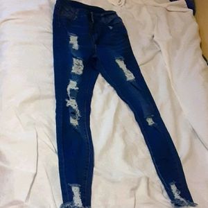 High rise distress skinny Jean's